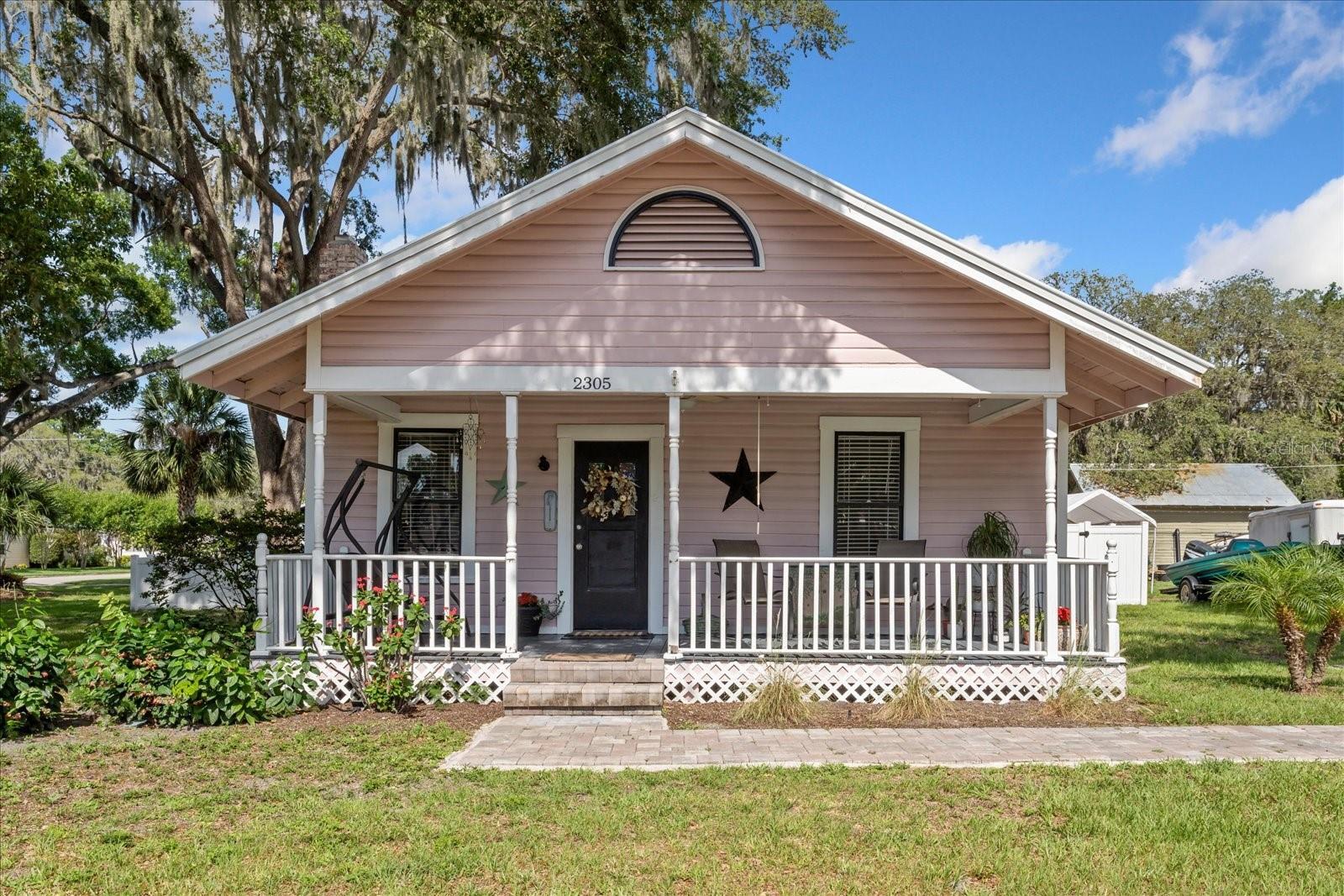 Property Photo: 2305 S Magnolia Avenue FL 32771