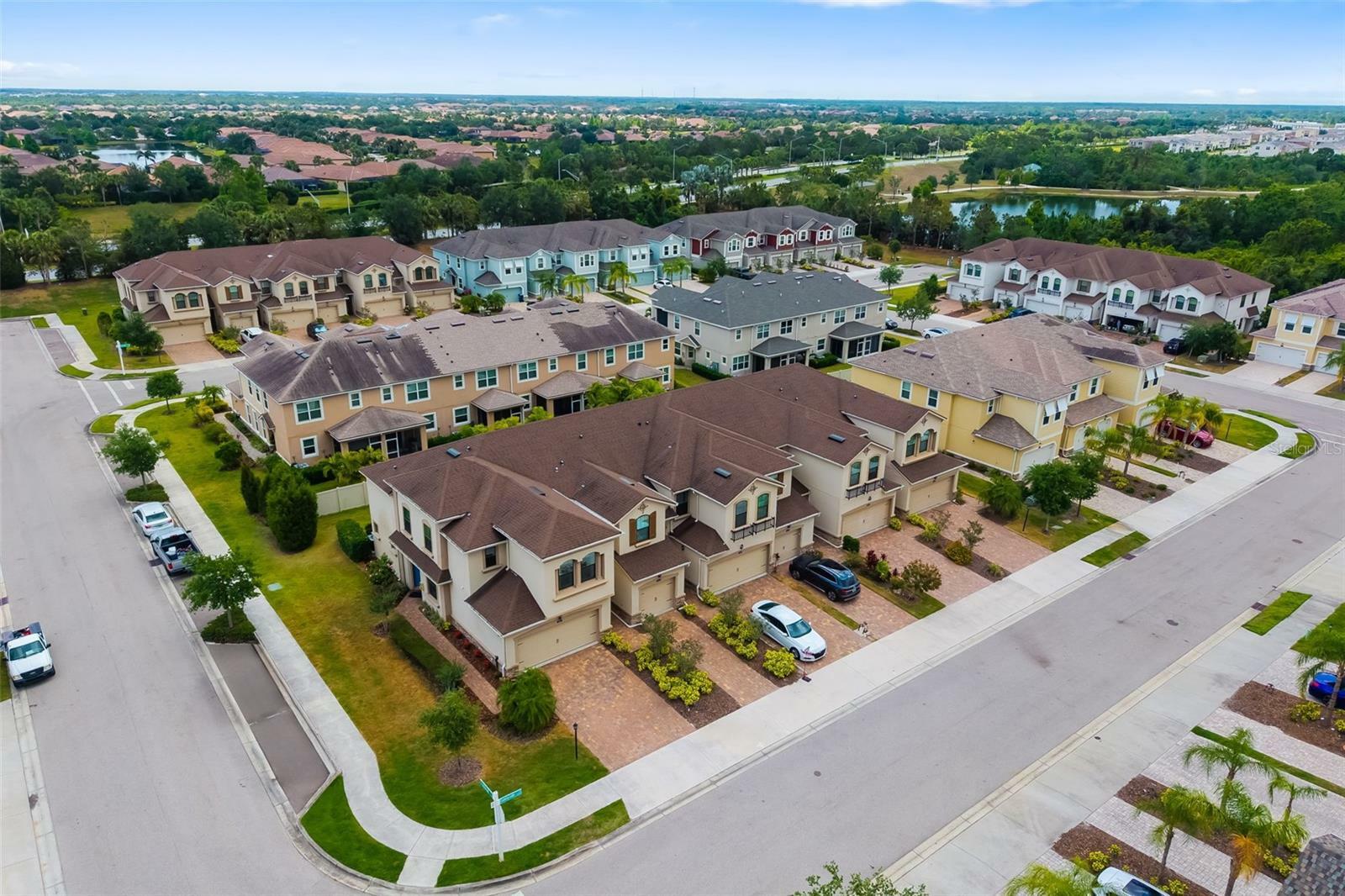 Property Photo: 5007 Sunnyside Lane FL 34211