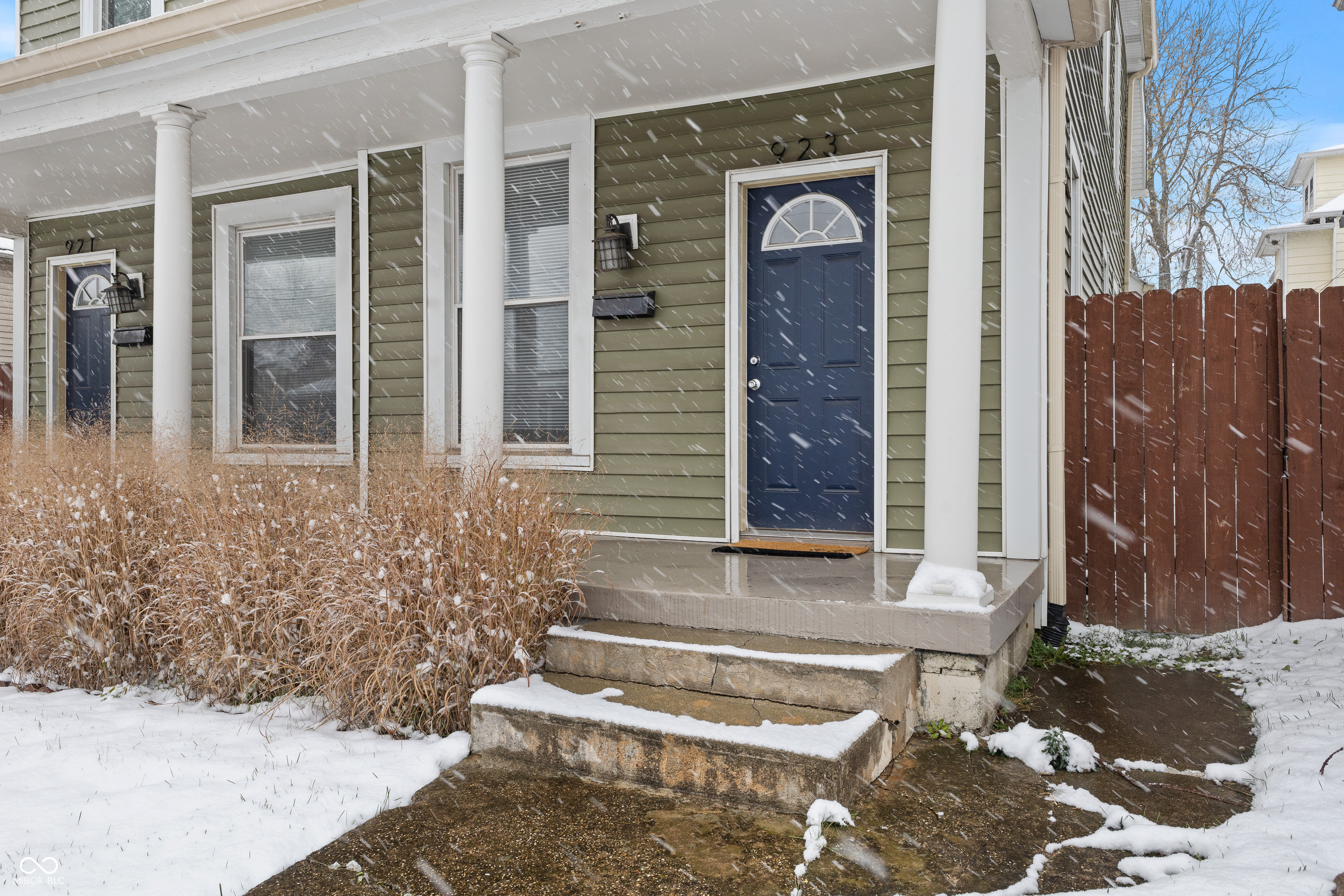 Property Photo: 923 S State Avenue IN 46203