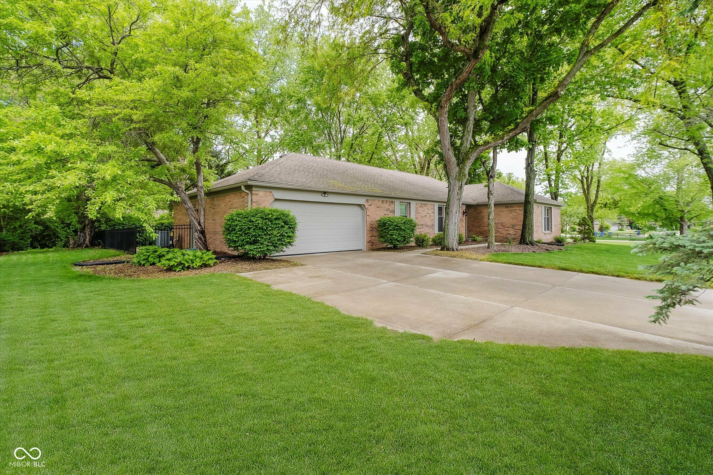 Property Photo: 3698 E 106th Street IN 46033