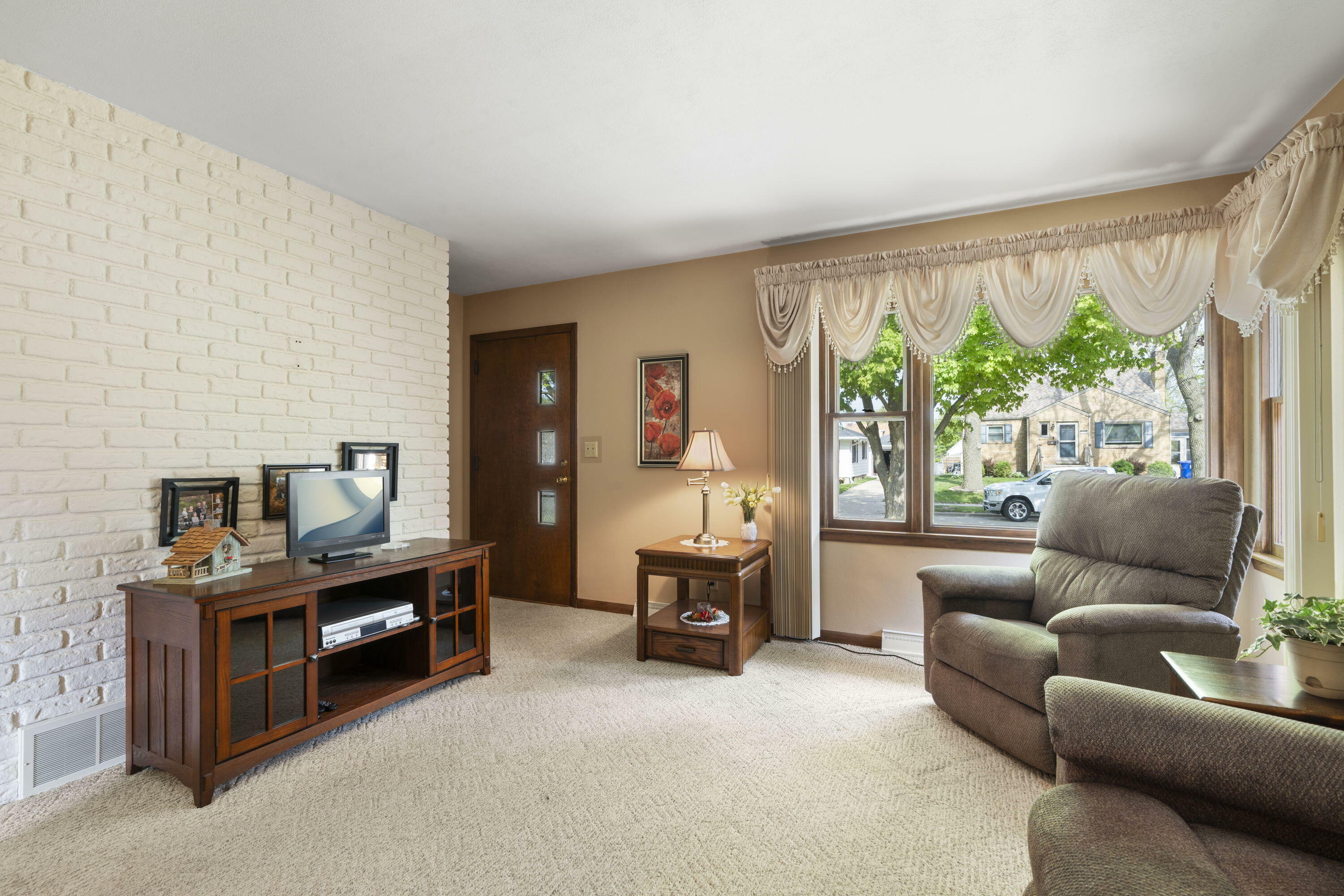 Property Photo: 5410 43rd Ave WI 53144