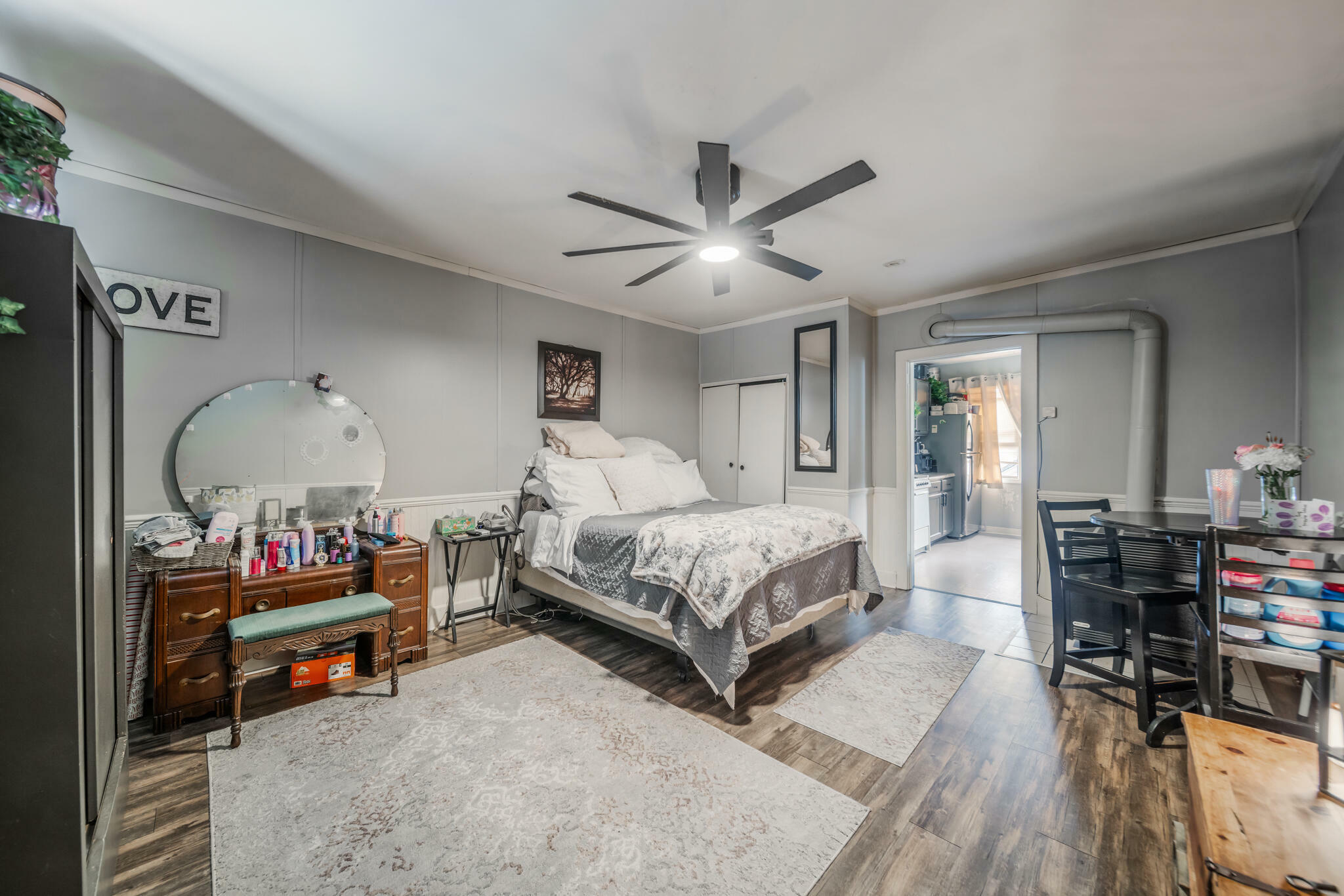 Property Photo: 1421 Erie Ave 1423 WI 53081