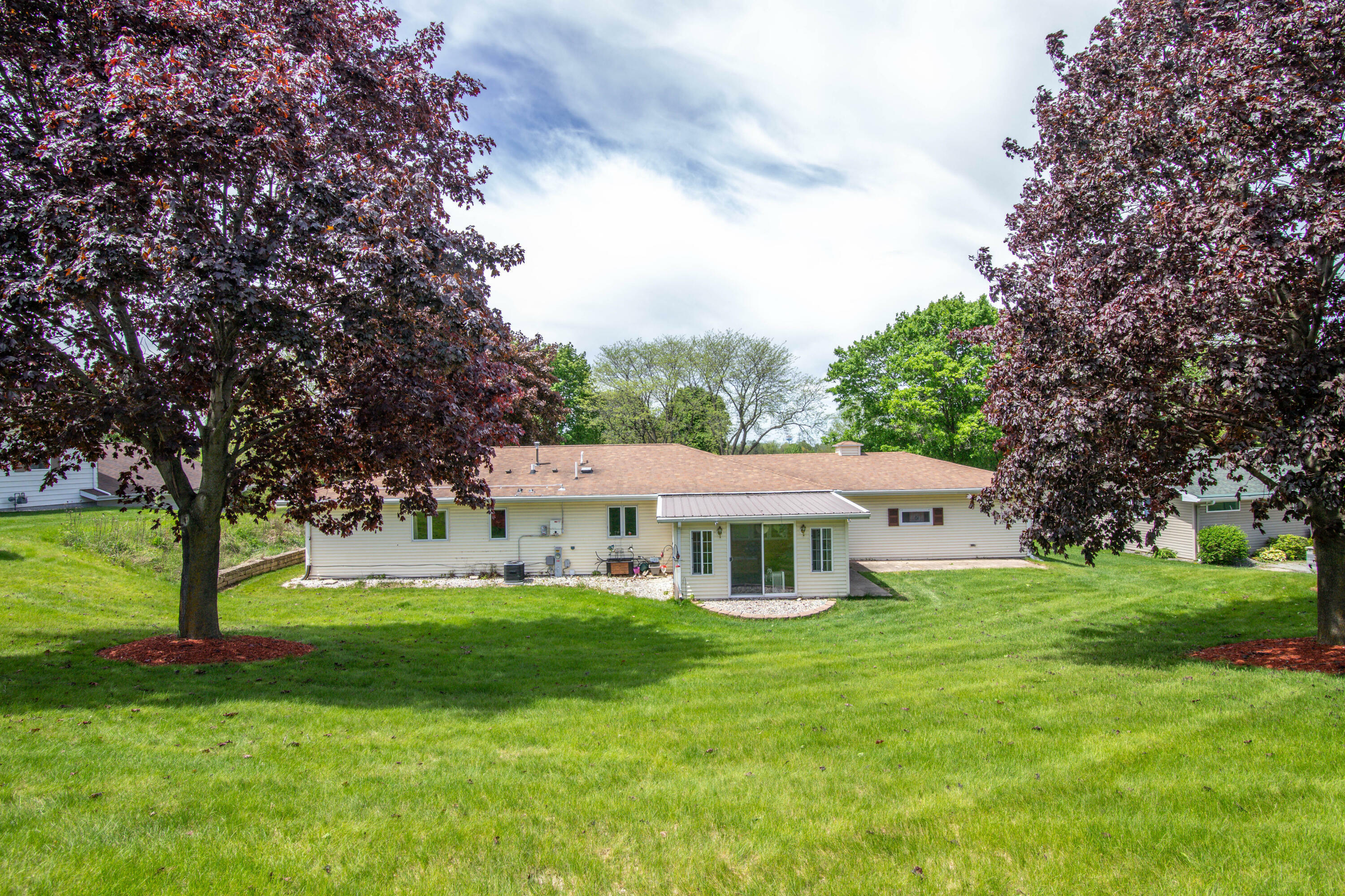 Property Photo:  311 Hillcrest Dr  WI 53916 