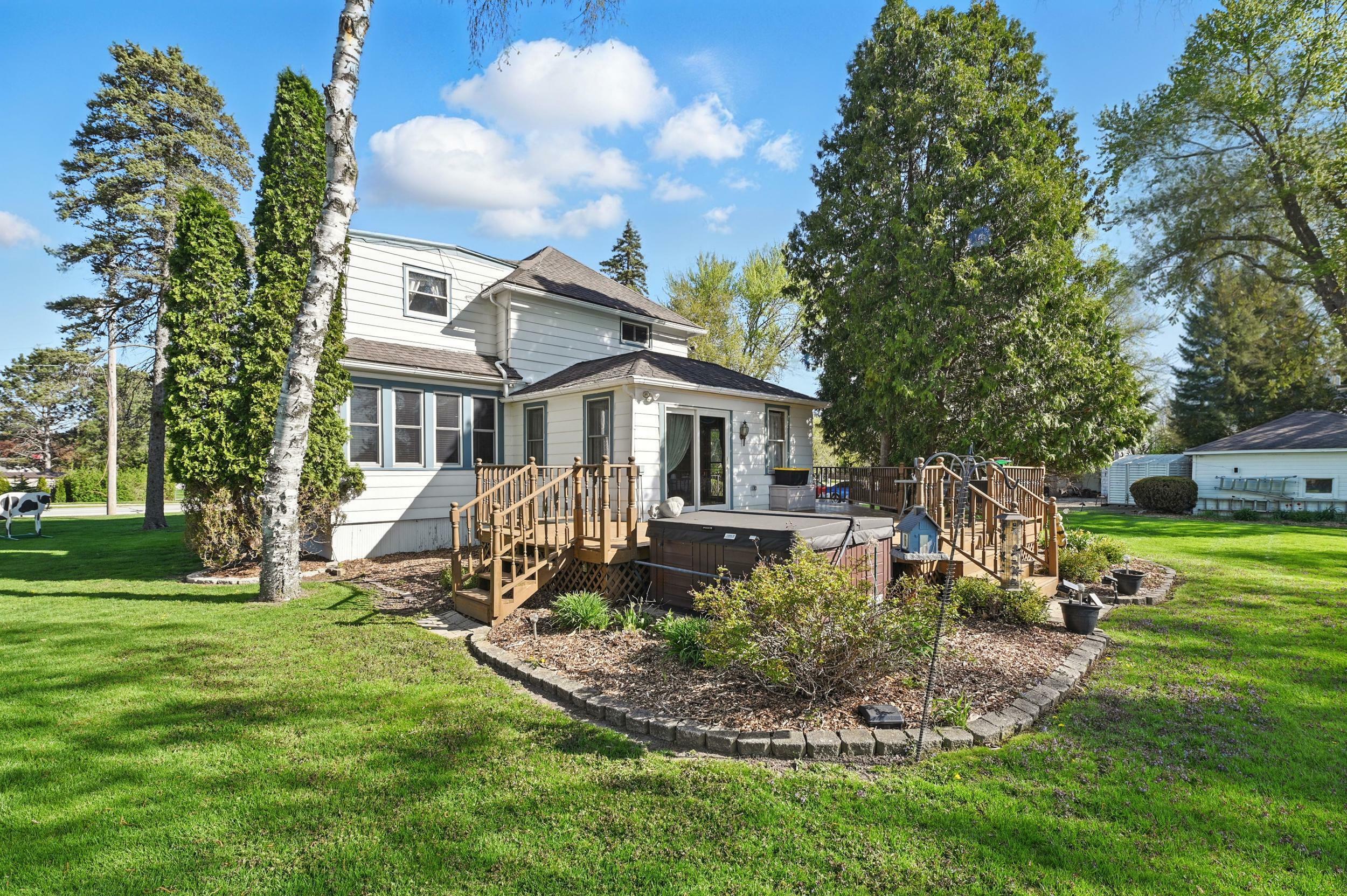 Property Photo: S81w17005 Woods Rd WI 53150