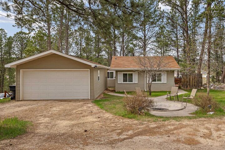 Property Photo:  123 Gordon Street  SD 57730 