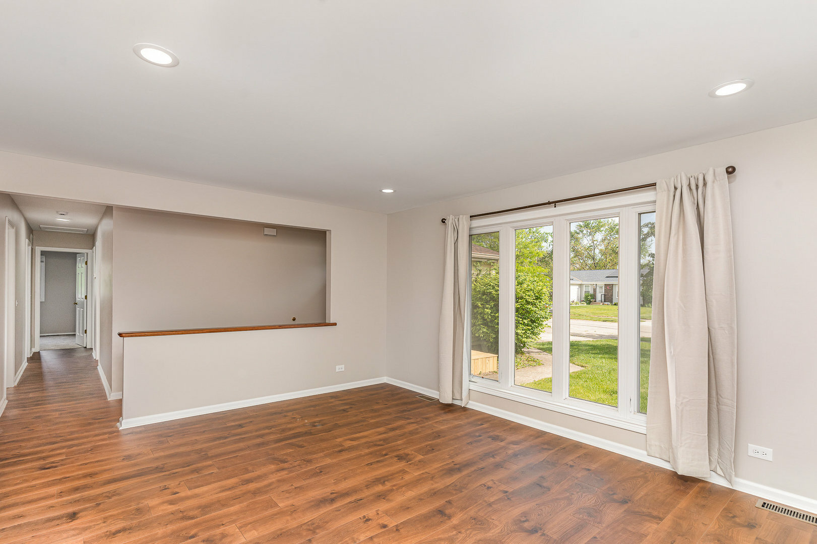 Property Photo: 600 Cochise Circle IL 60440