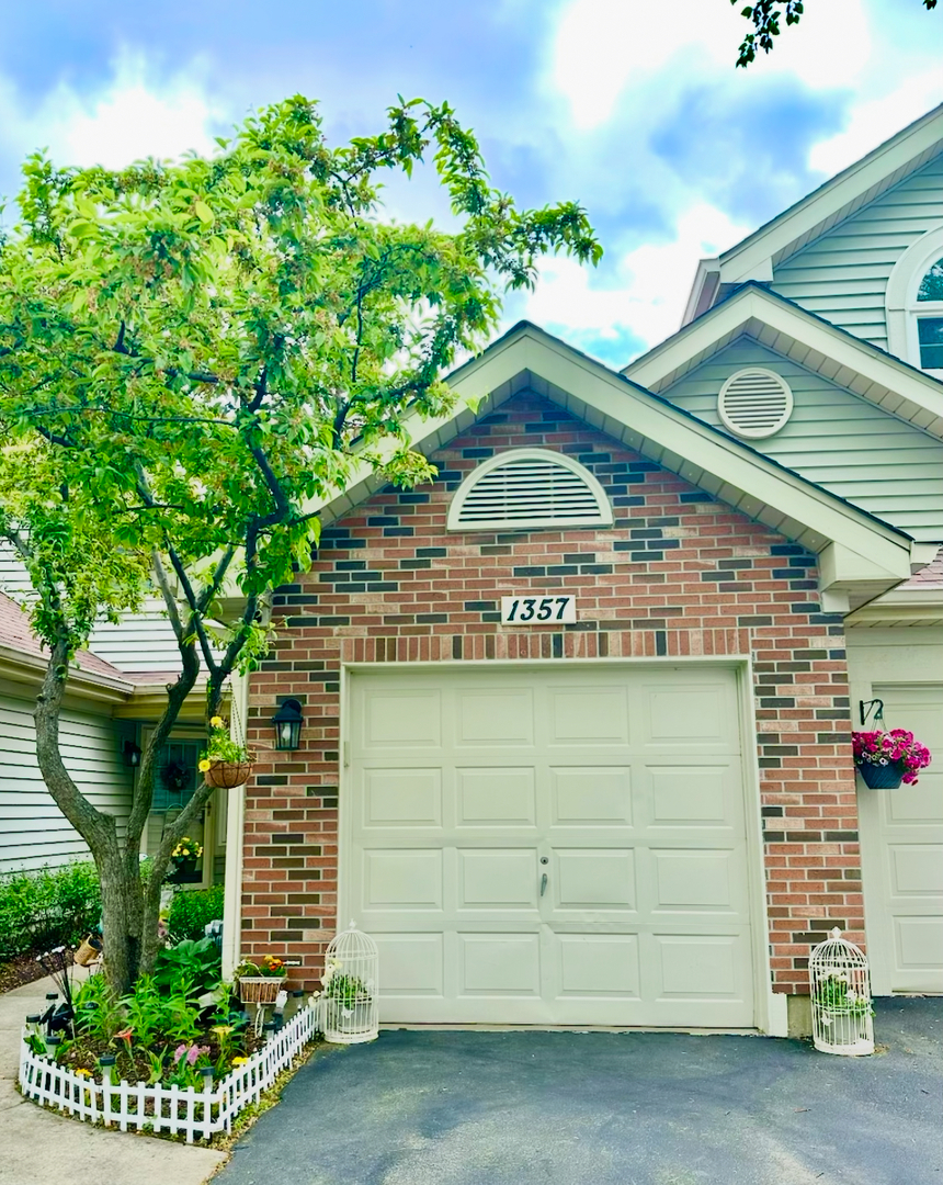 Property Photo: 1357 Coldspring Road IL 60188