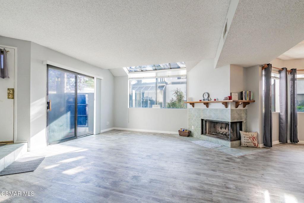 Property Photo:  1231 Tivoli Lane 48  CA 93065 