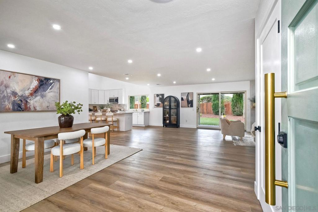 Property Photo: 17503 Plaza Marlena CA 92128
