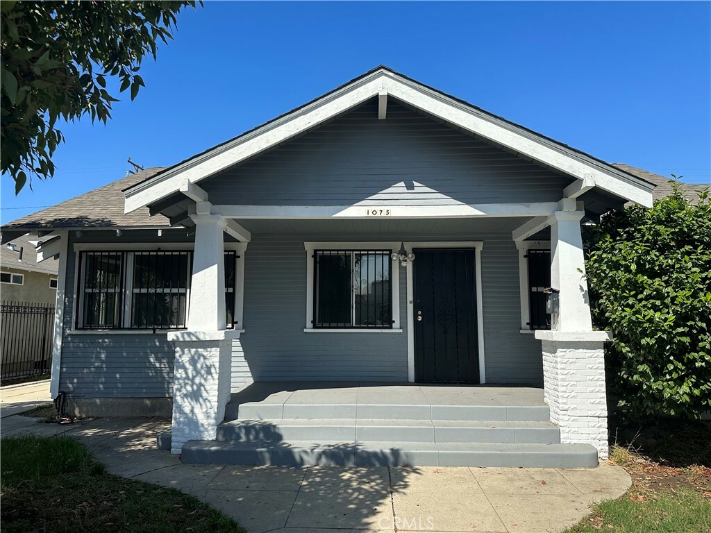 Property Photo: 1073 Orizaba Avenue CA 90804