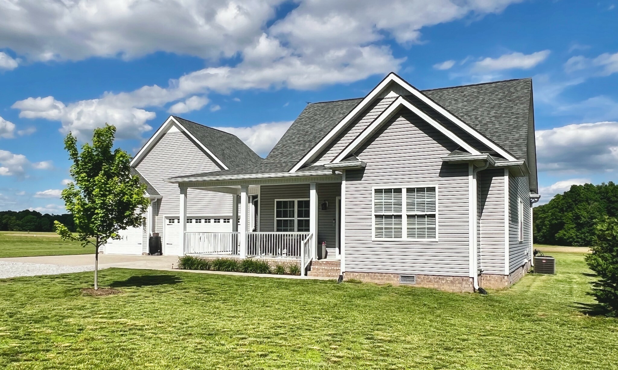 Property Photo: 401 Hancock Ln TN 37388