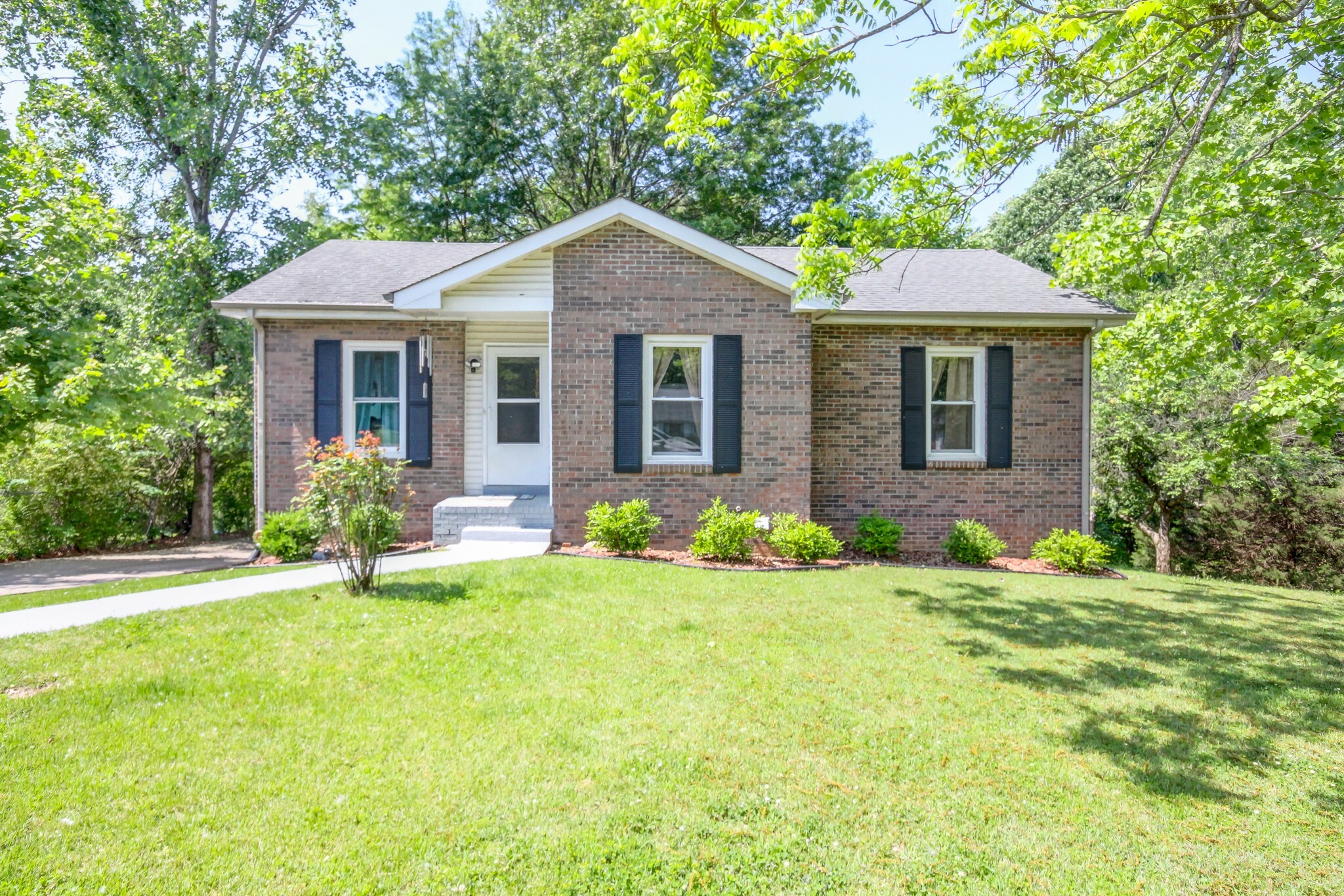 Property Photo: 2878 Gusty Ln TN 37043