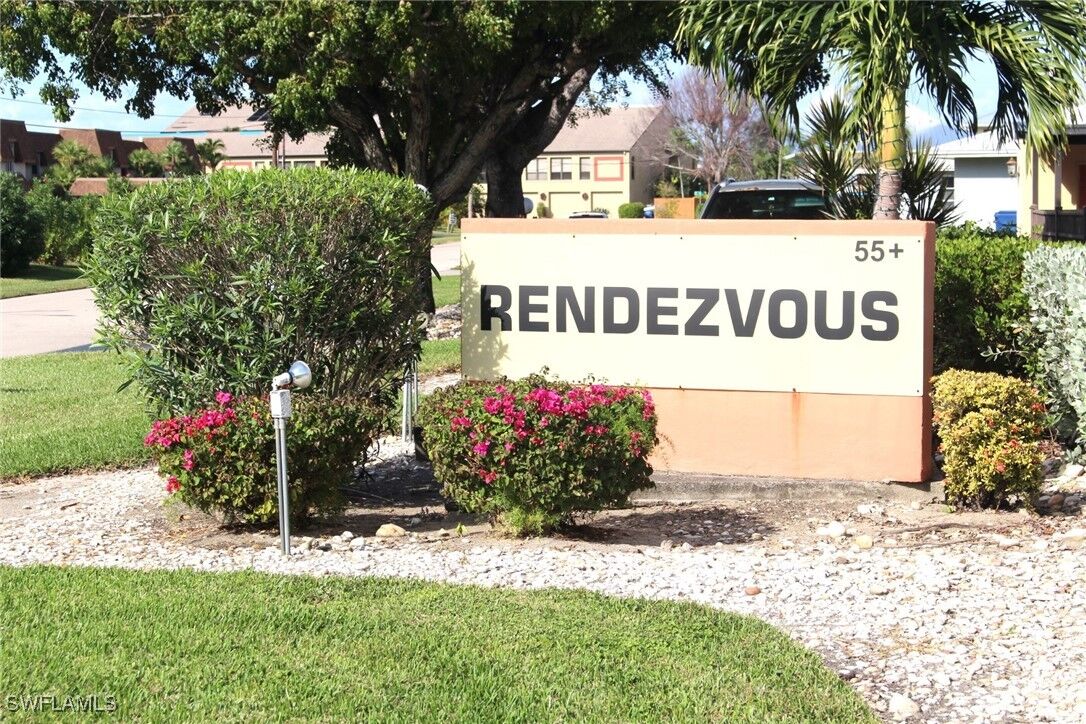 Property Photo:  4103 SE 19th Avenue 206  FL 33904 