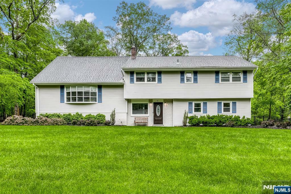 72 Chuckanutt Drive  Oakland NJ 07436 photo