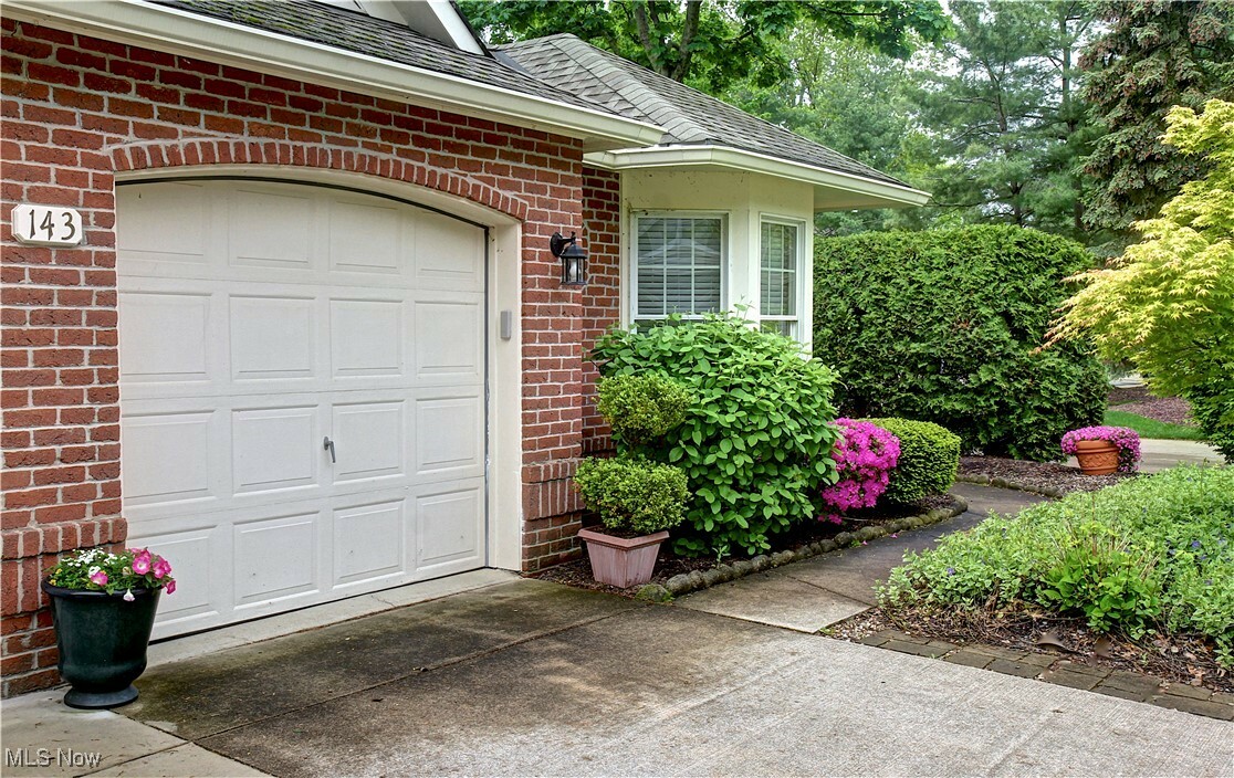 Property Photo: 401 Bounty Way OH 44012