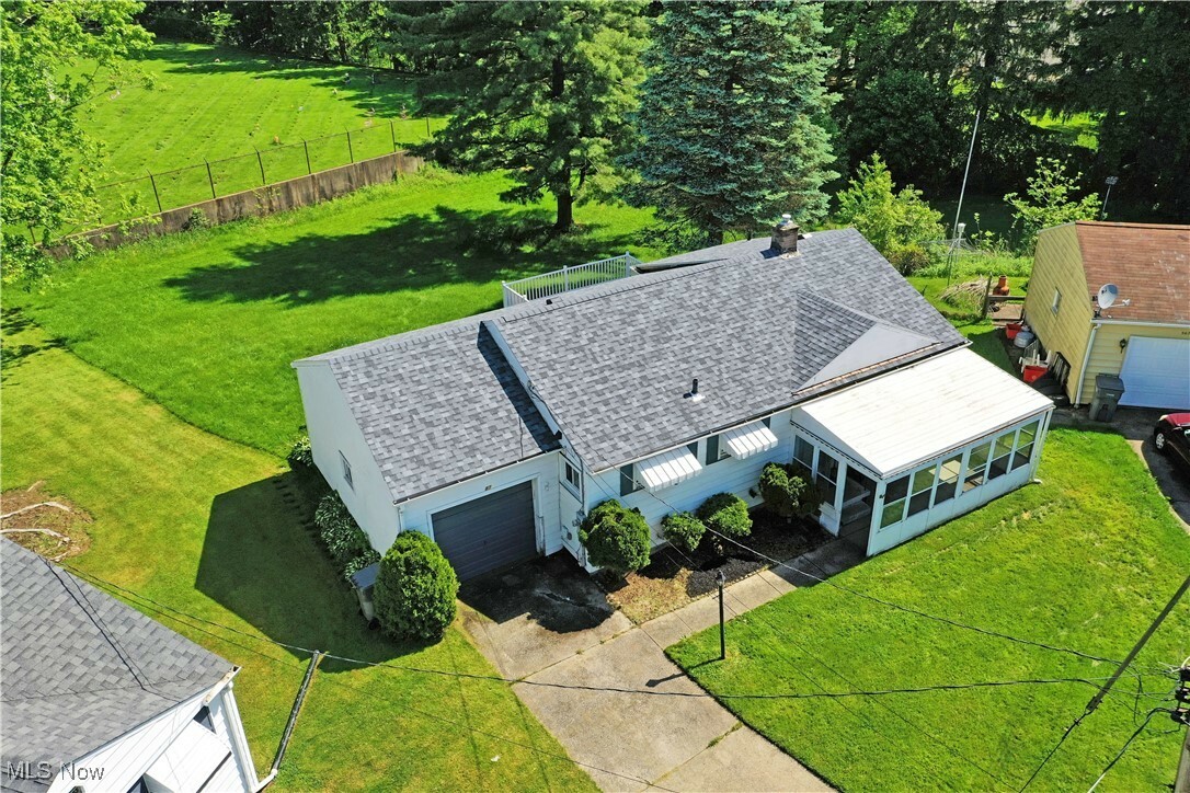 Property Photo: 587 Mona Lane OH 44509
