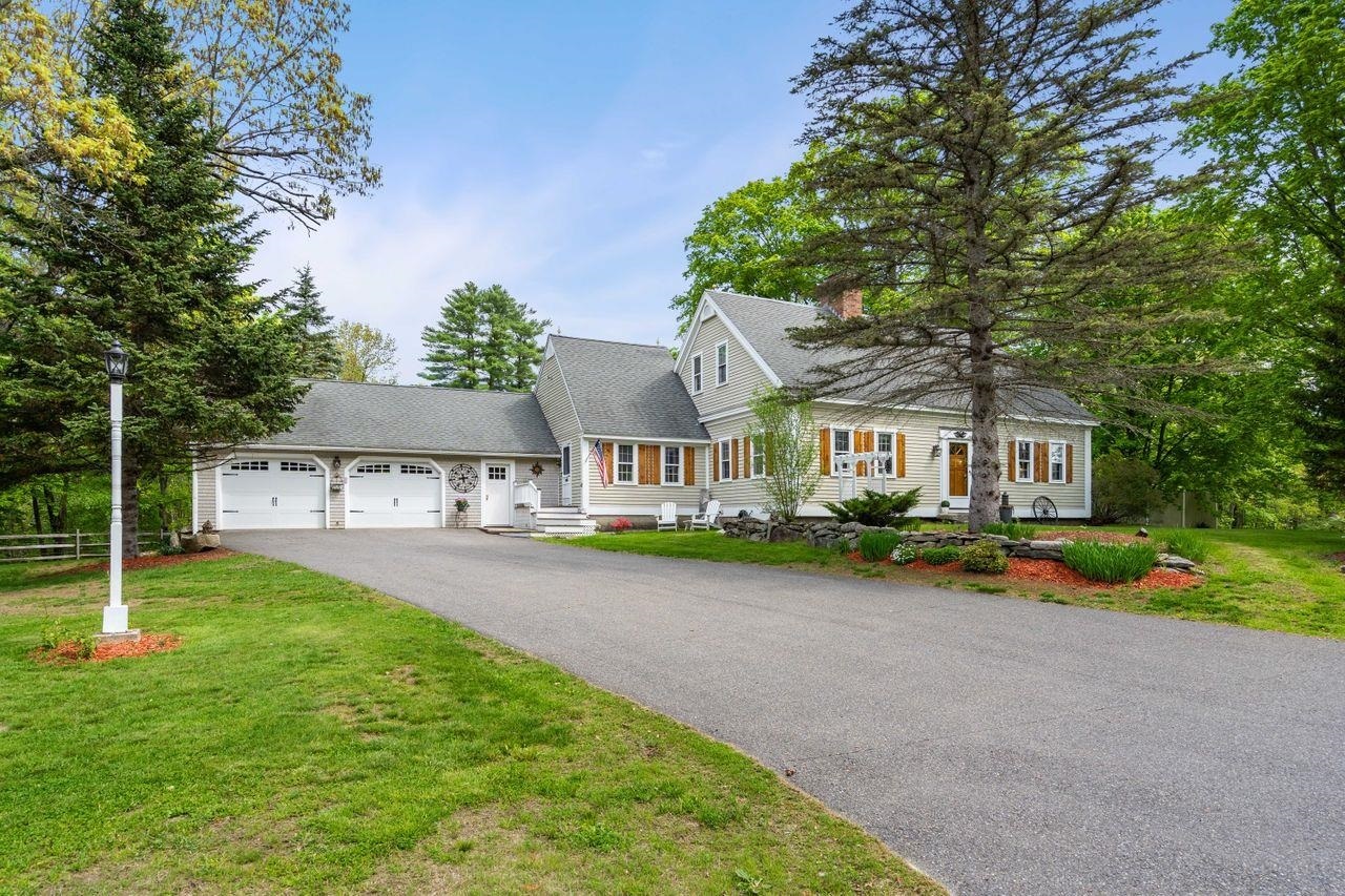 Property Photo: 273 N Amherst Road NH 03110