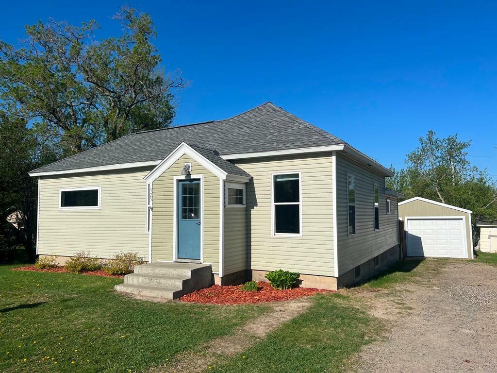 Property Photo: 525 SE 4th Street MN 56636