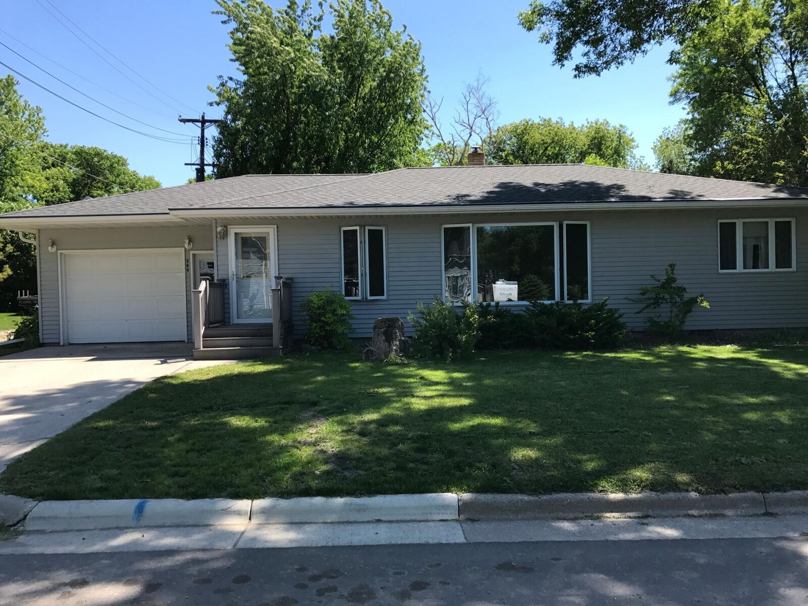 Property Photo:  340 Ash Avenue W  MN 55342 