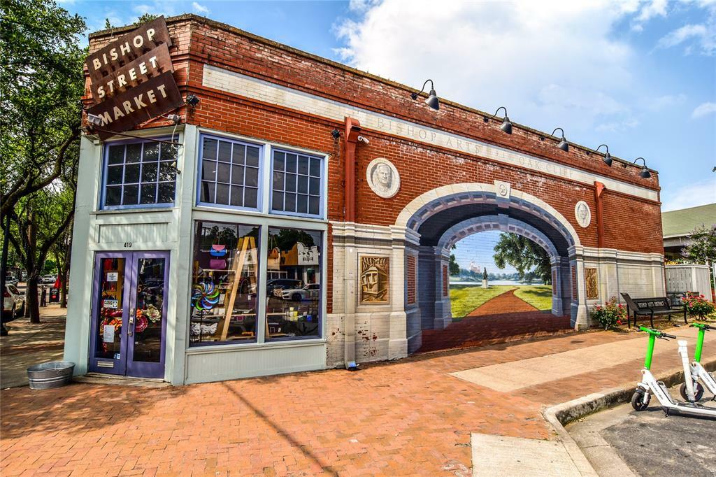 Property Photo: 427 W 10th Street 803 TX 75208