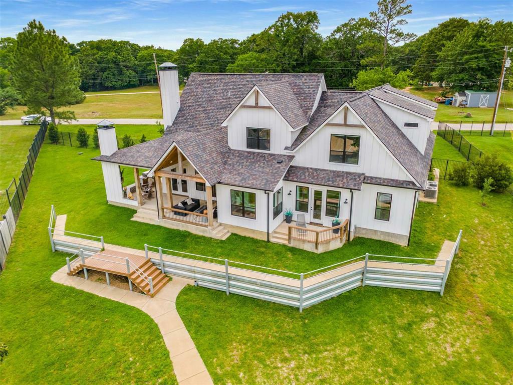 Property Photo: 205 Oak Creek Drive TX 75143