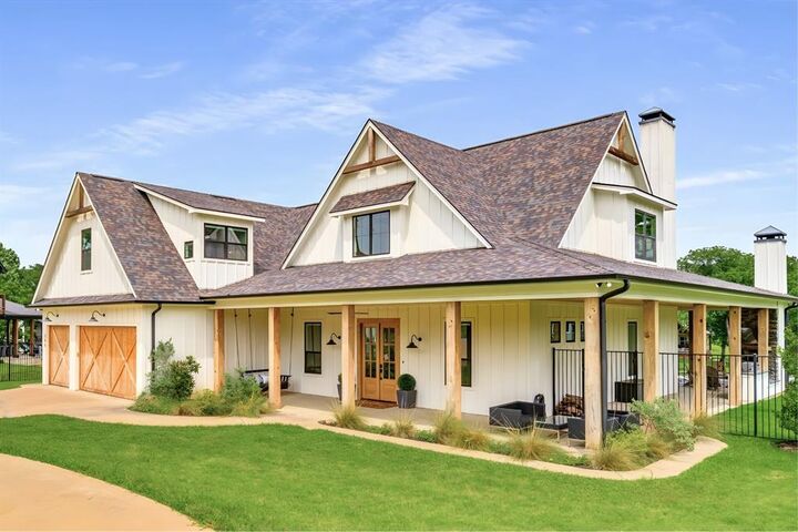 Property Photo: 205 Oak Creek Drive TX 75143