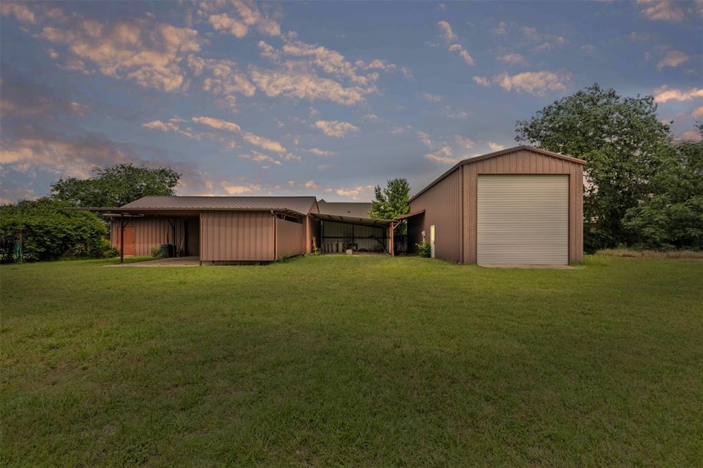 Photo de la propriété: 201 East Road TX 76049
