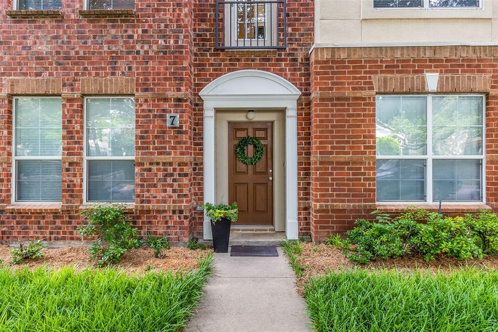 Property Photo: 4419 Buena Vista Street 7 TX 75205