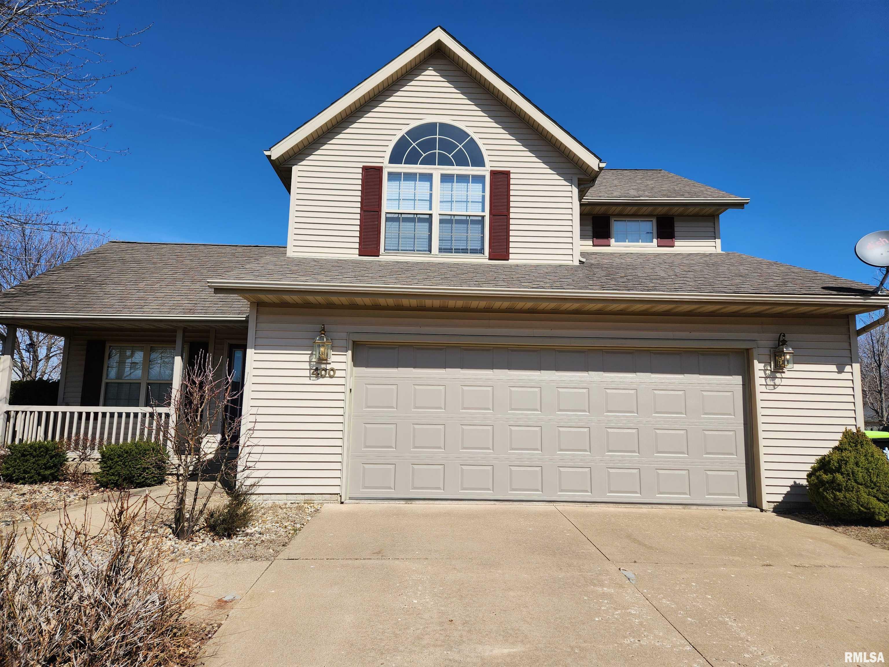 Property Photo: 400 Bittersweet Avenue IL 61548-9999