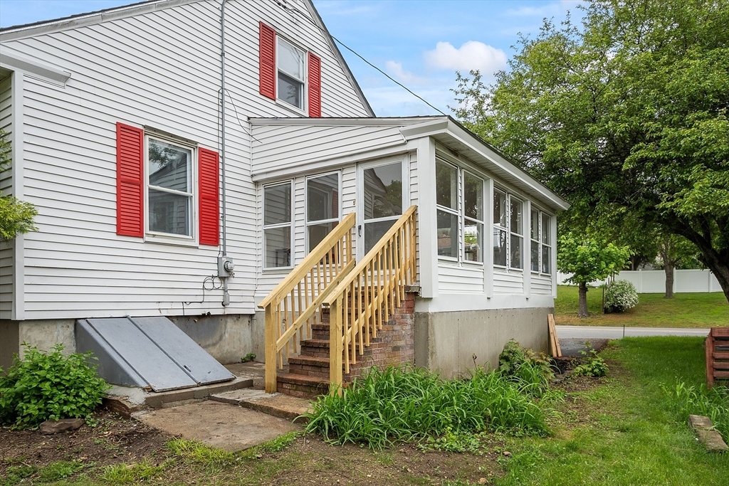 Property Photo:  60 Mount Vernon St  MA 01843 