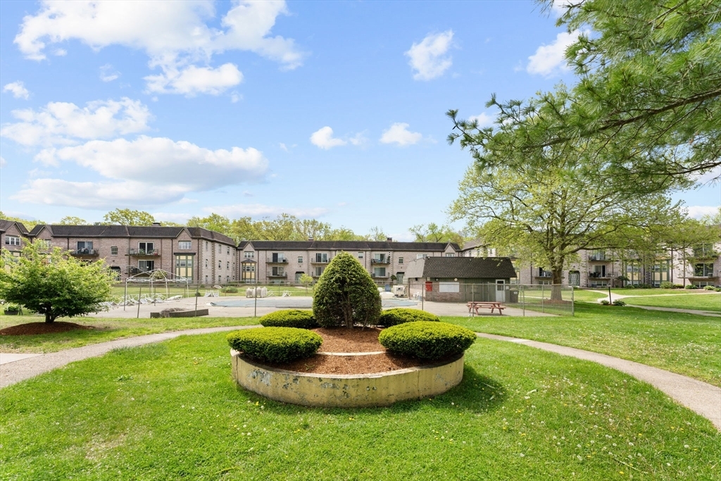 Property Photo:  108 Oak Ln 3  MA 02301 