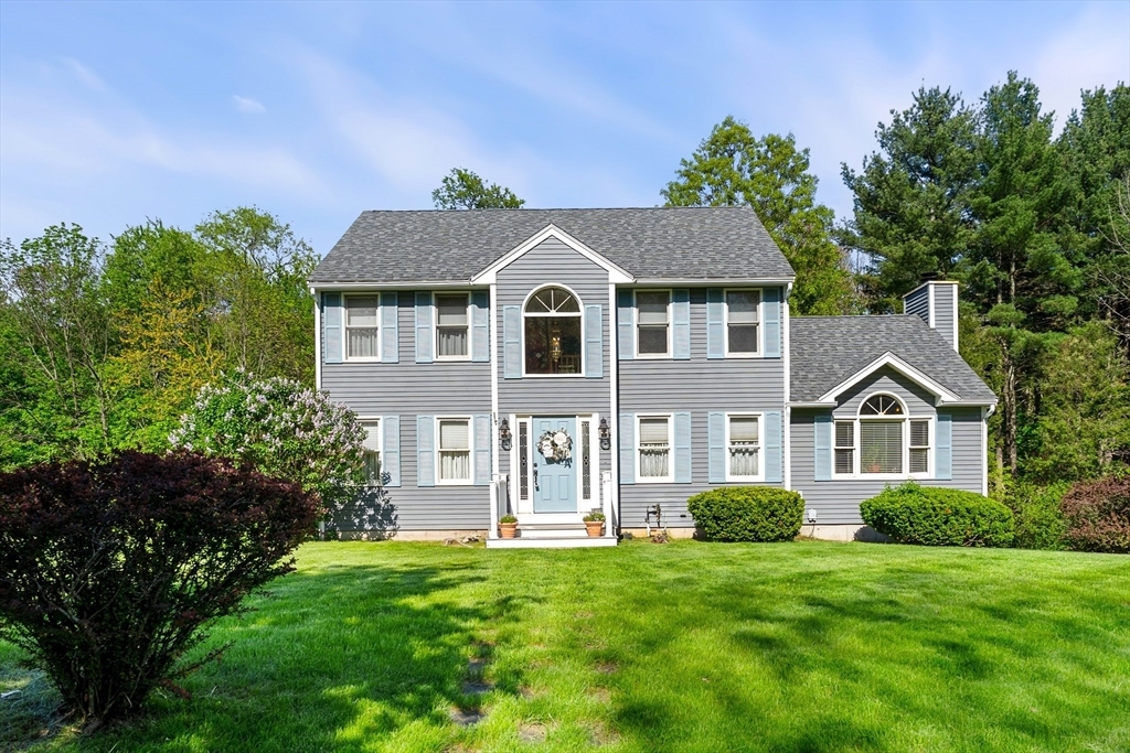 Property Photo: 11 Hammond Farm Rd MA 01832