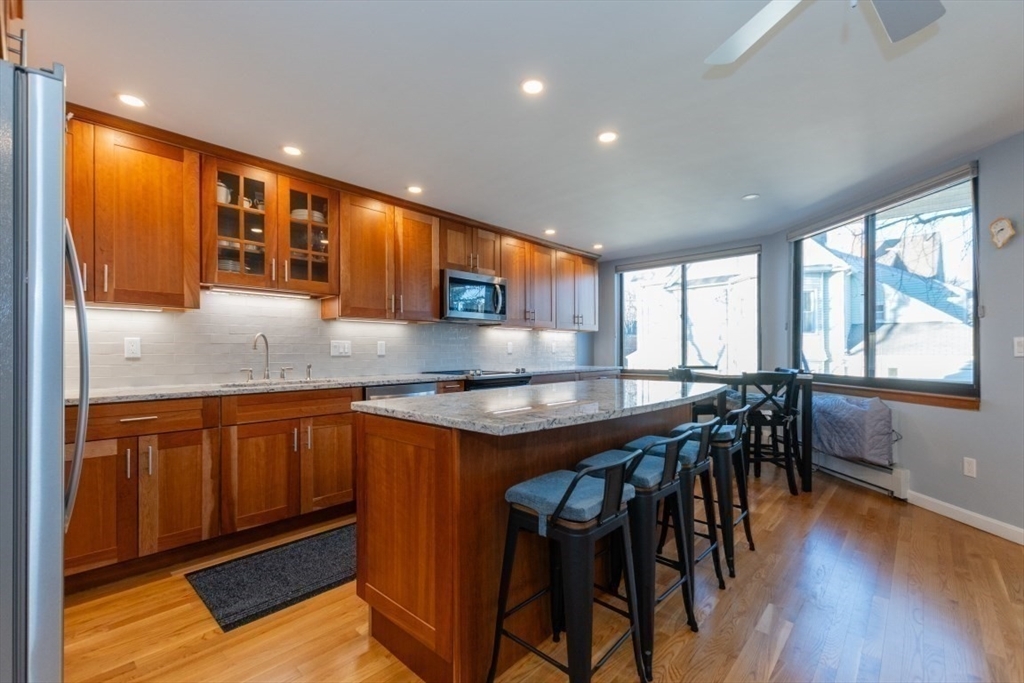 Property Photo: 935 Washington St 12 MA 02460