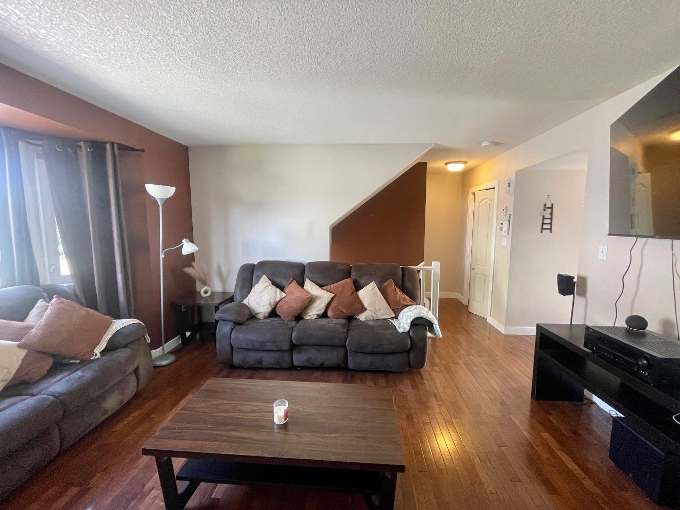 Property Photo:  1616 41 Street 11  AB T7E 0A5 
