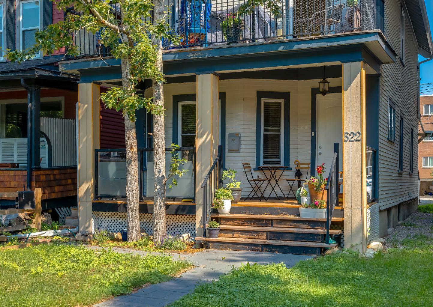 Property Photo: 522 21 Avenue SW AB T2S 0H1