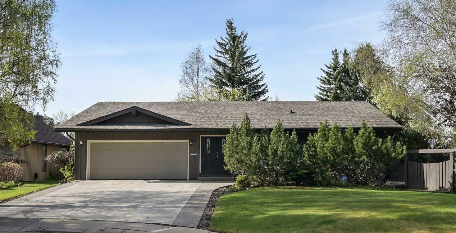 127 Varsity Estates Grove NW  Calgary AB T3B 4C8 photo