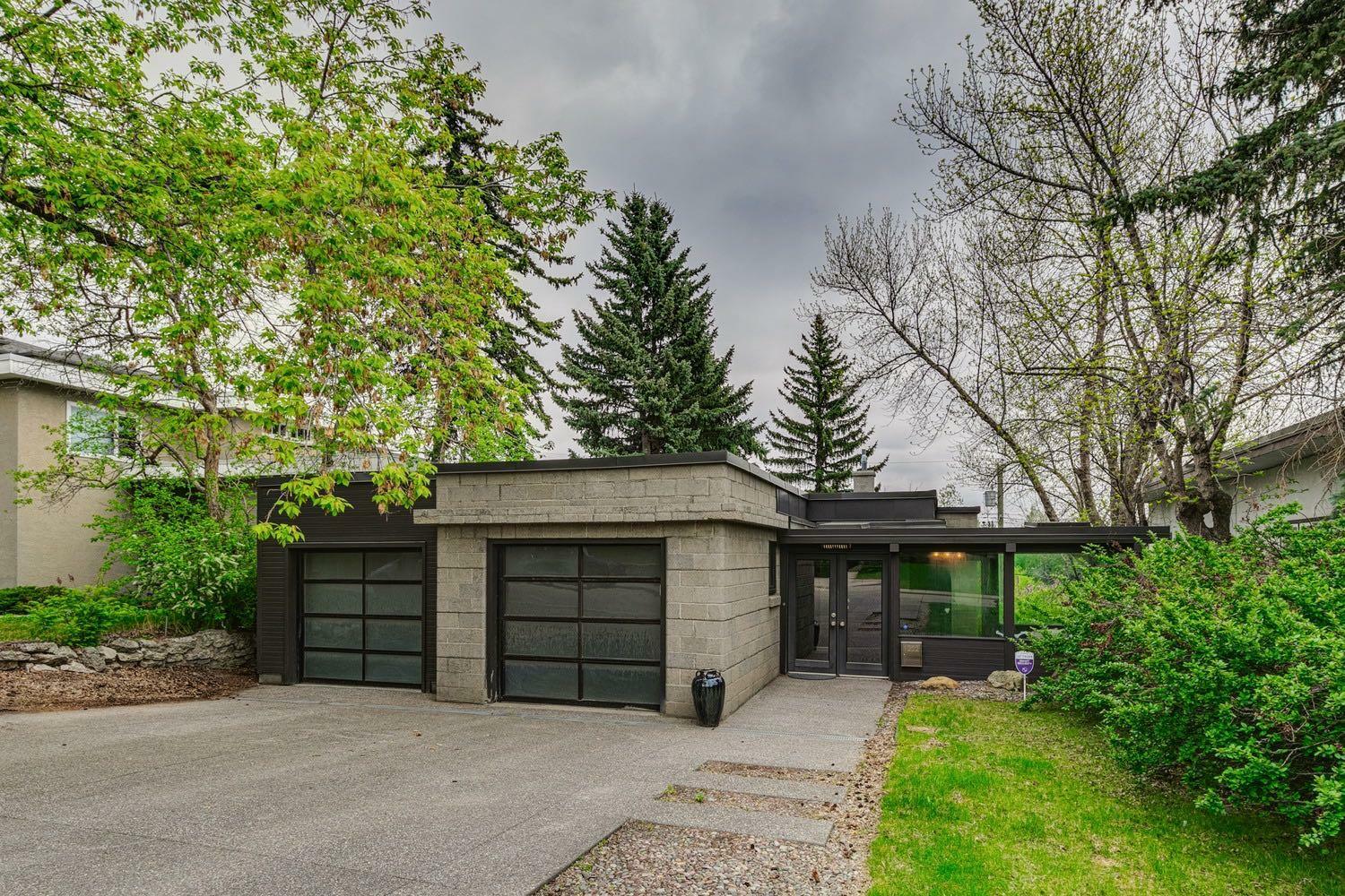 Property Photo: 1222 18 Street NW AB T2N 2G7