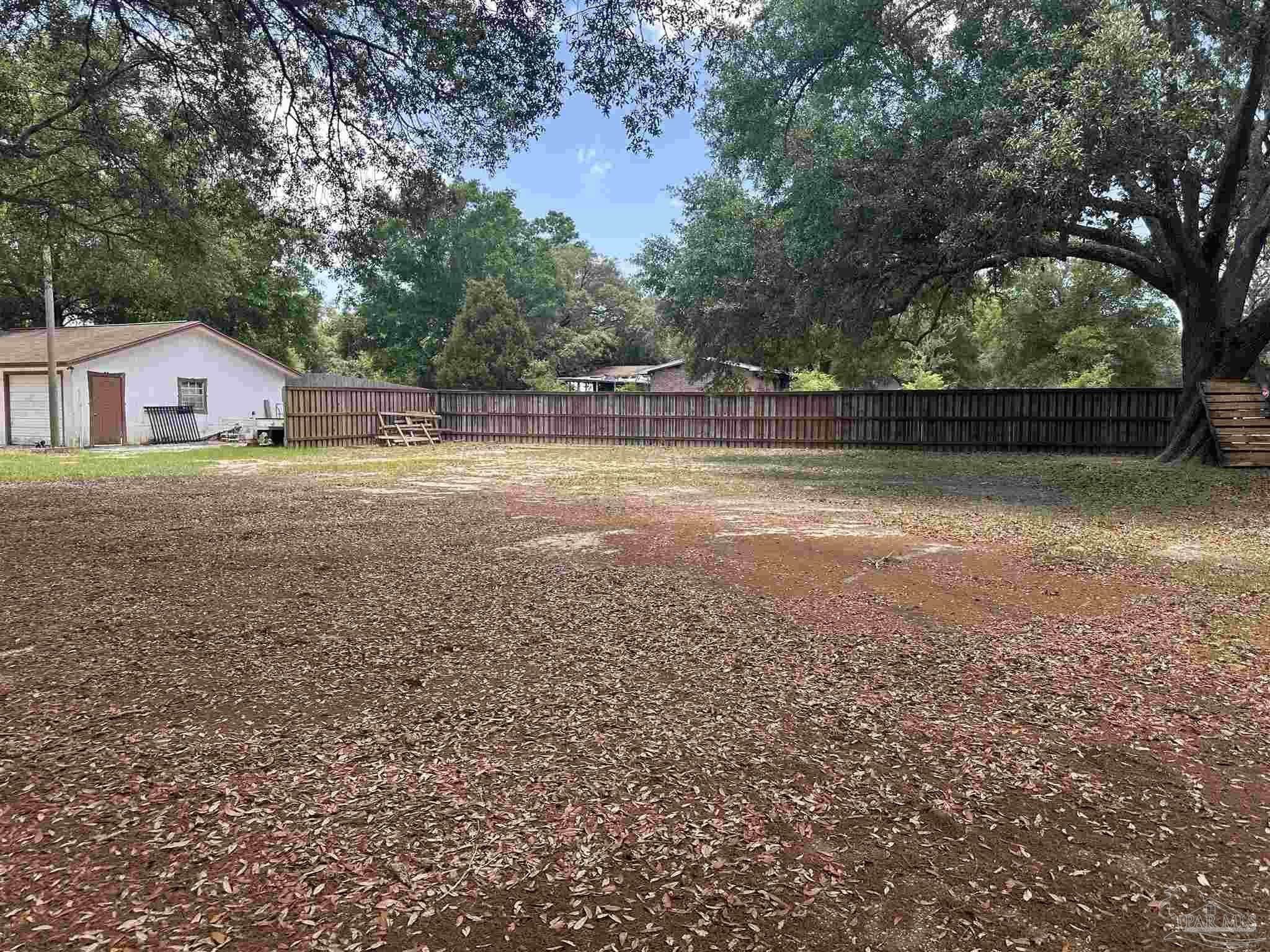 Property Photo: 7675 Stark Ave FL 32514
