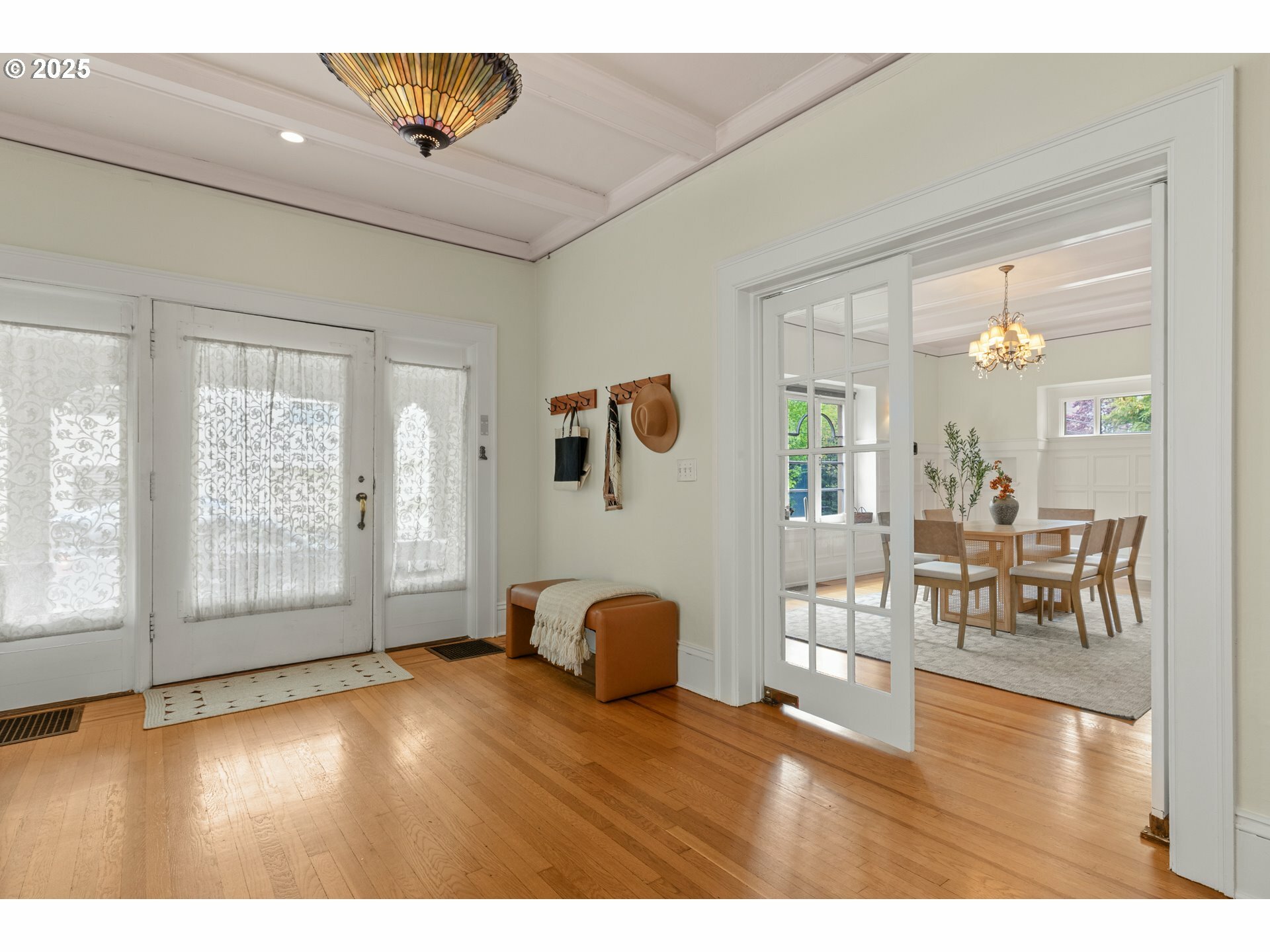 Property Photo: 908 NW 25th Ave OR 97210