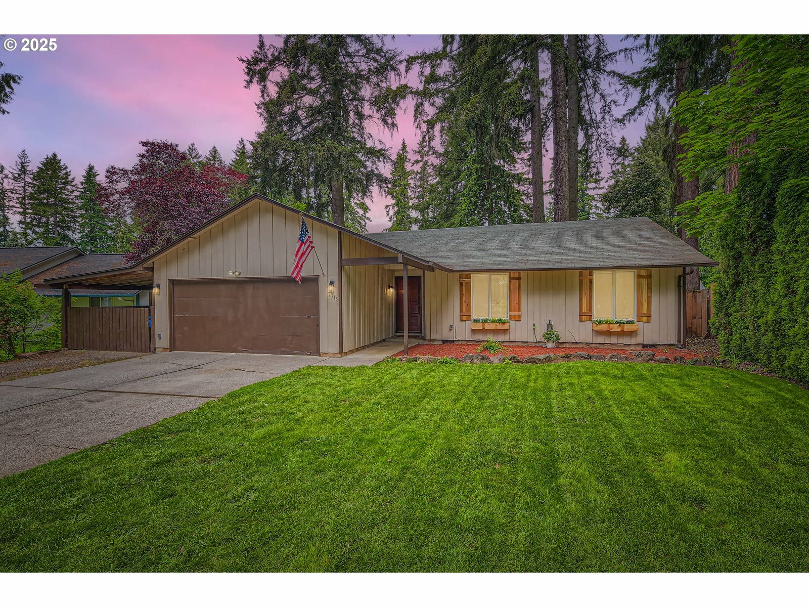 Property Photo: 9316 NE Ferngrove St WA 98664
