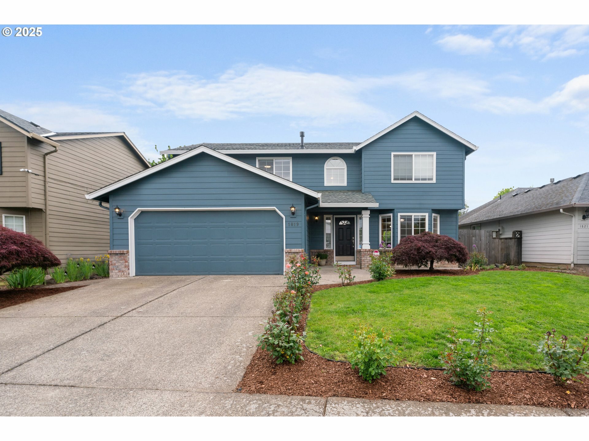 Property Photo:  1819 SE 169th Ave  WA 98683 
