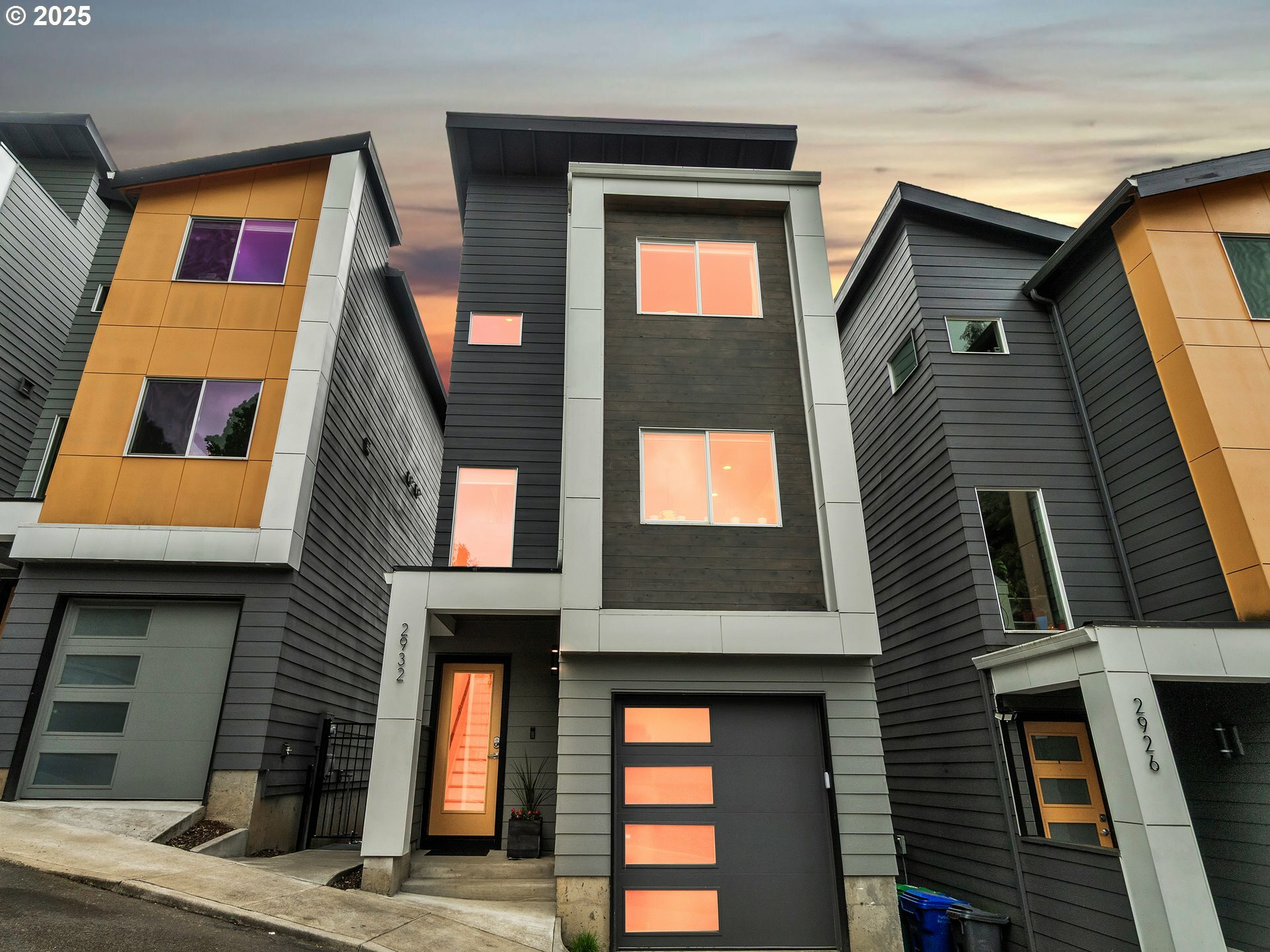 Property Photo: 2932 SE 92nd Ave OR 97266