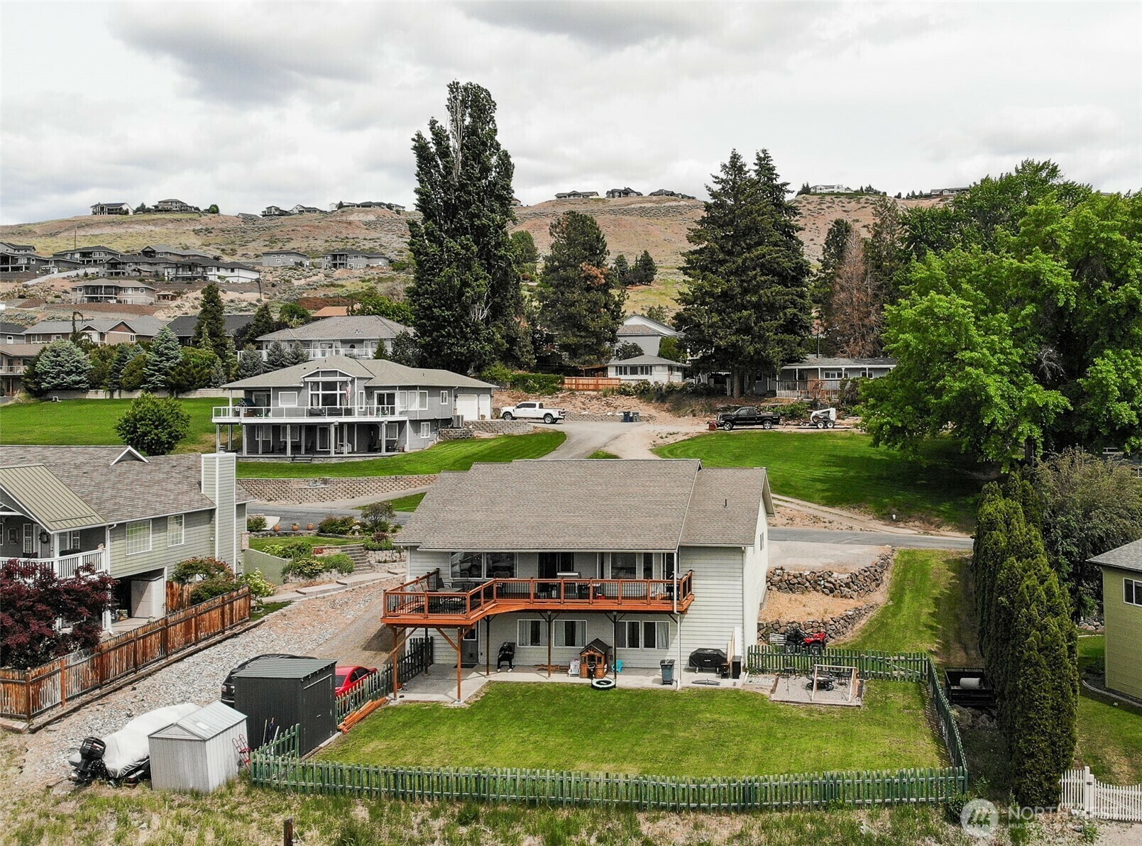Property Photo: 2707 Angel Lane WA 98802