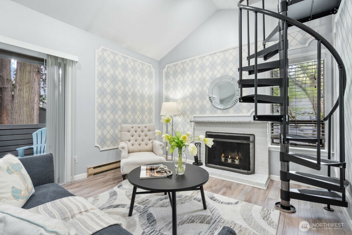 Property Photo: 10004 NE 122nd Street T-D WA 98034