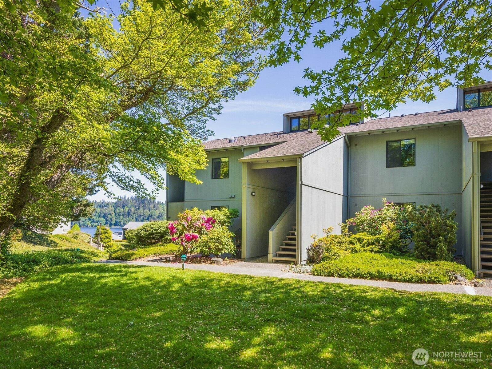 Property Photo:  100  Olympic Place 18  WA 98365 