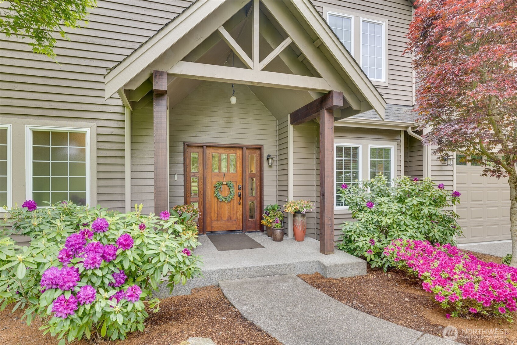Property Photo: 24615 SE 224th Street WA 98038