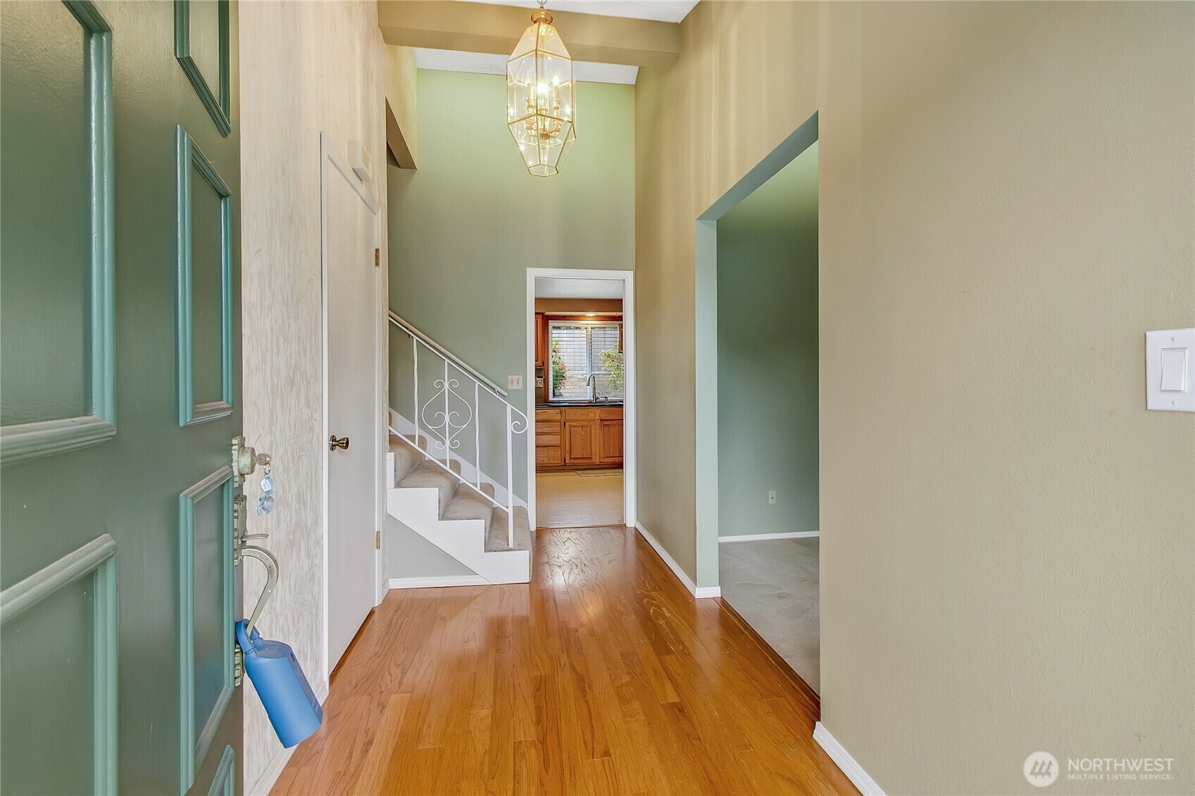 Property Photo: 2711 SW 314th Street WA 98023