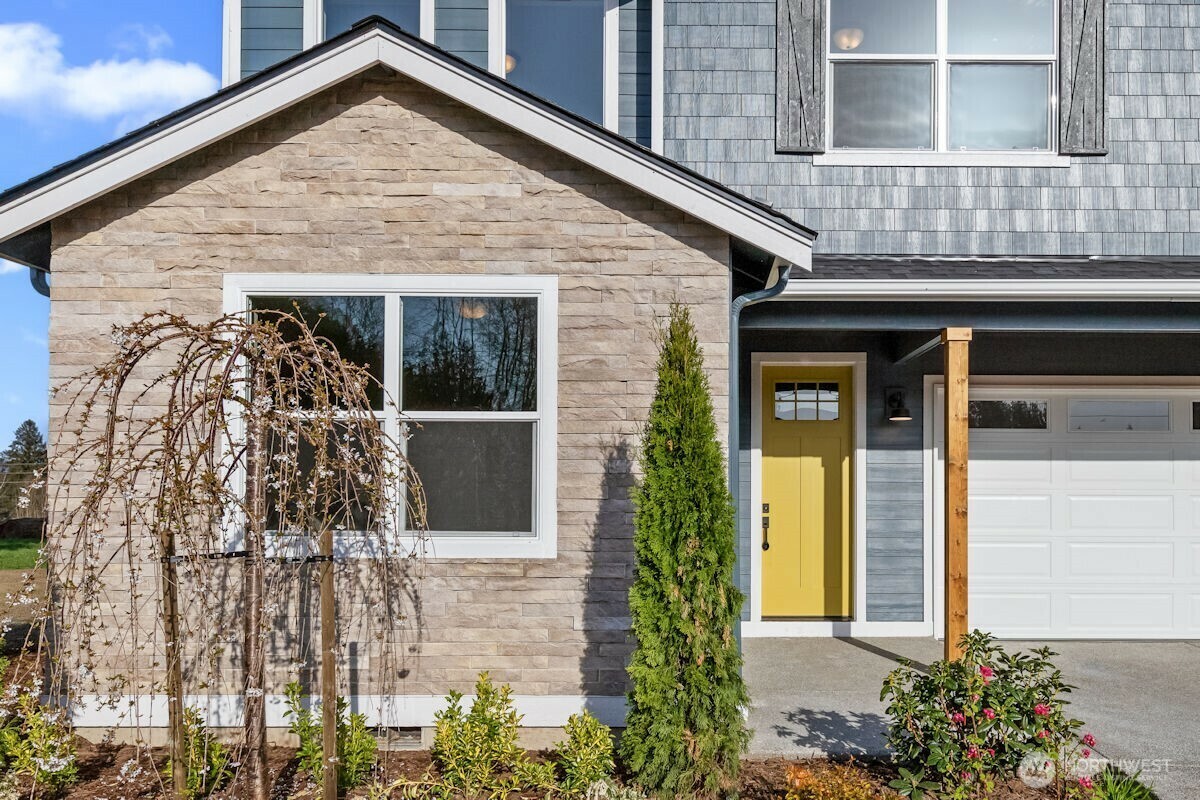 Property Photo: 17711 11th Avenue NE WA 98223