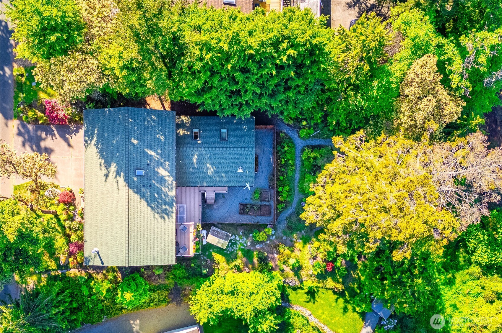 Property Photo: 671 Muckleshoot Circle WA 98257