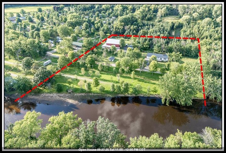 E8130 Flease Road  New London WI 54961-8021 photo